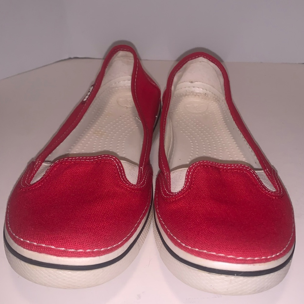 Crocs: Women’s Slip-On/Flats Size 9 - Picture 2 of 6